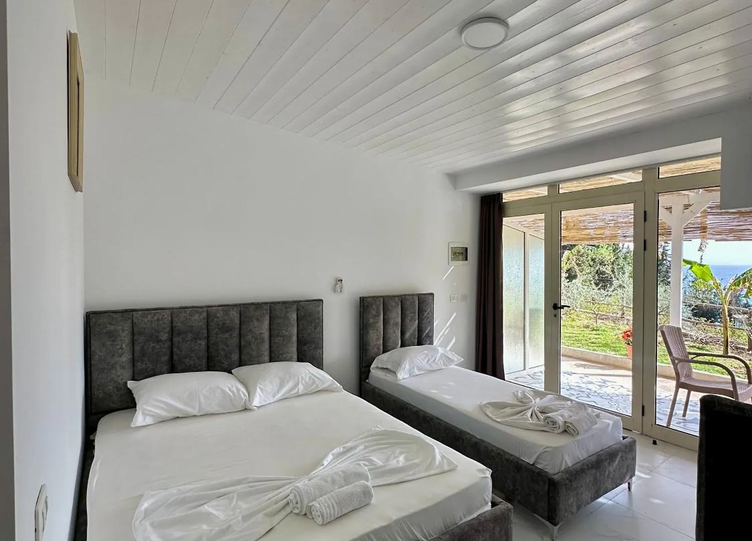 Essos Villas Dhermi Albania