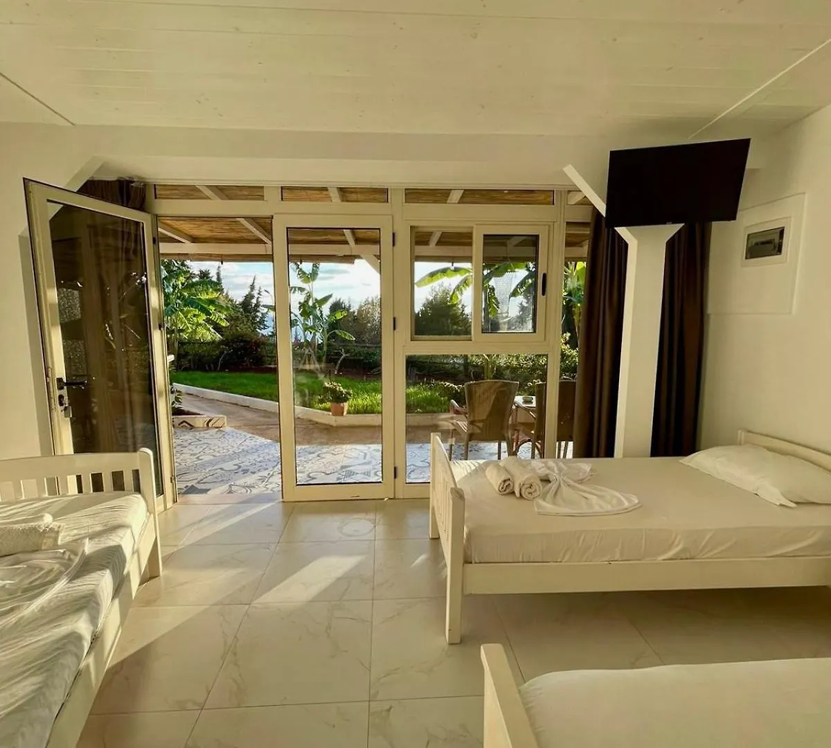 Essos Villas Dhermi