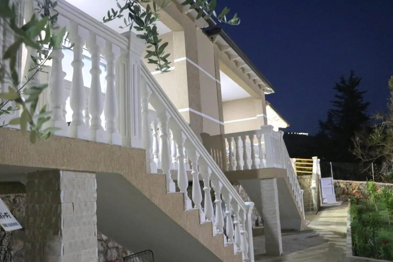 Essos Villas Dhermi
